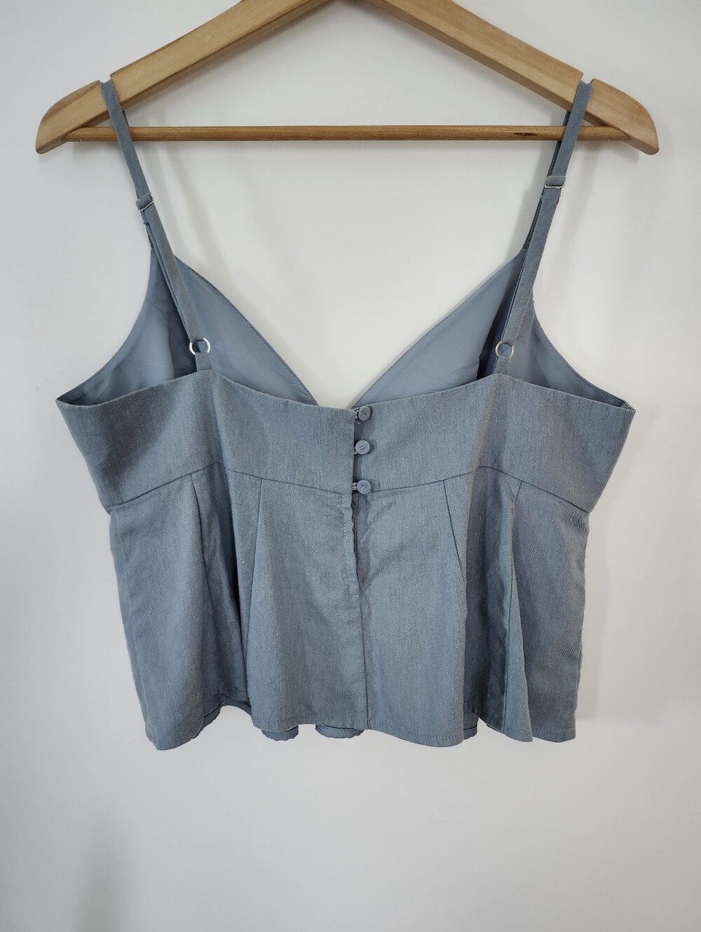 BCBGMAXAZRIA Women's Size Large Dusty Blue Peplum Cami Top - Picture 3 of 10